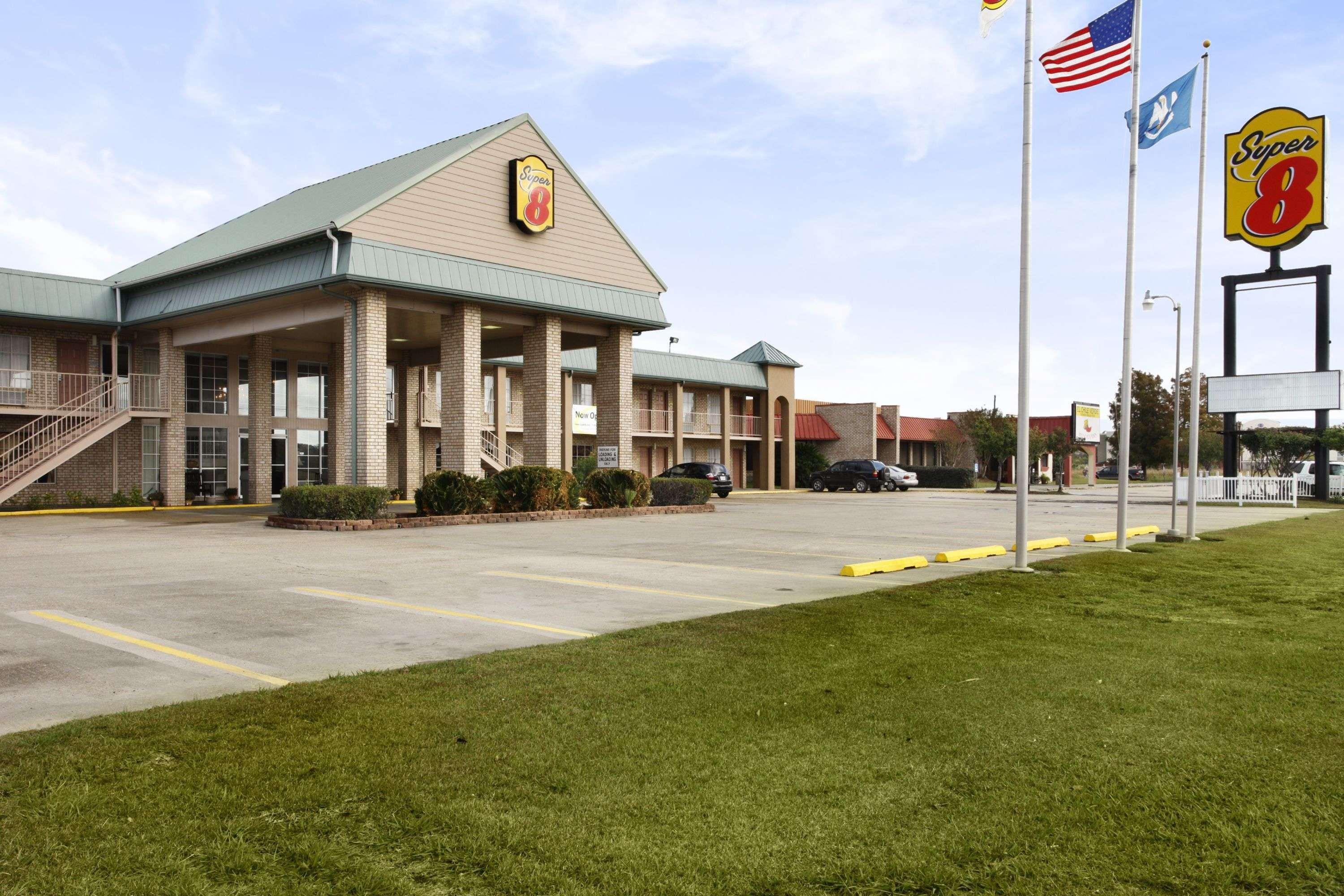 Super 8 By Wyndham New Iberia Motel Exterior foto
