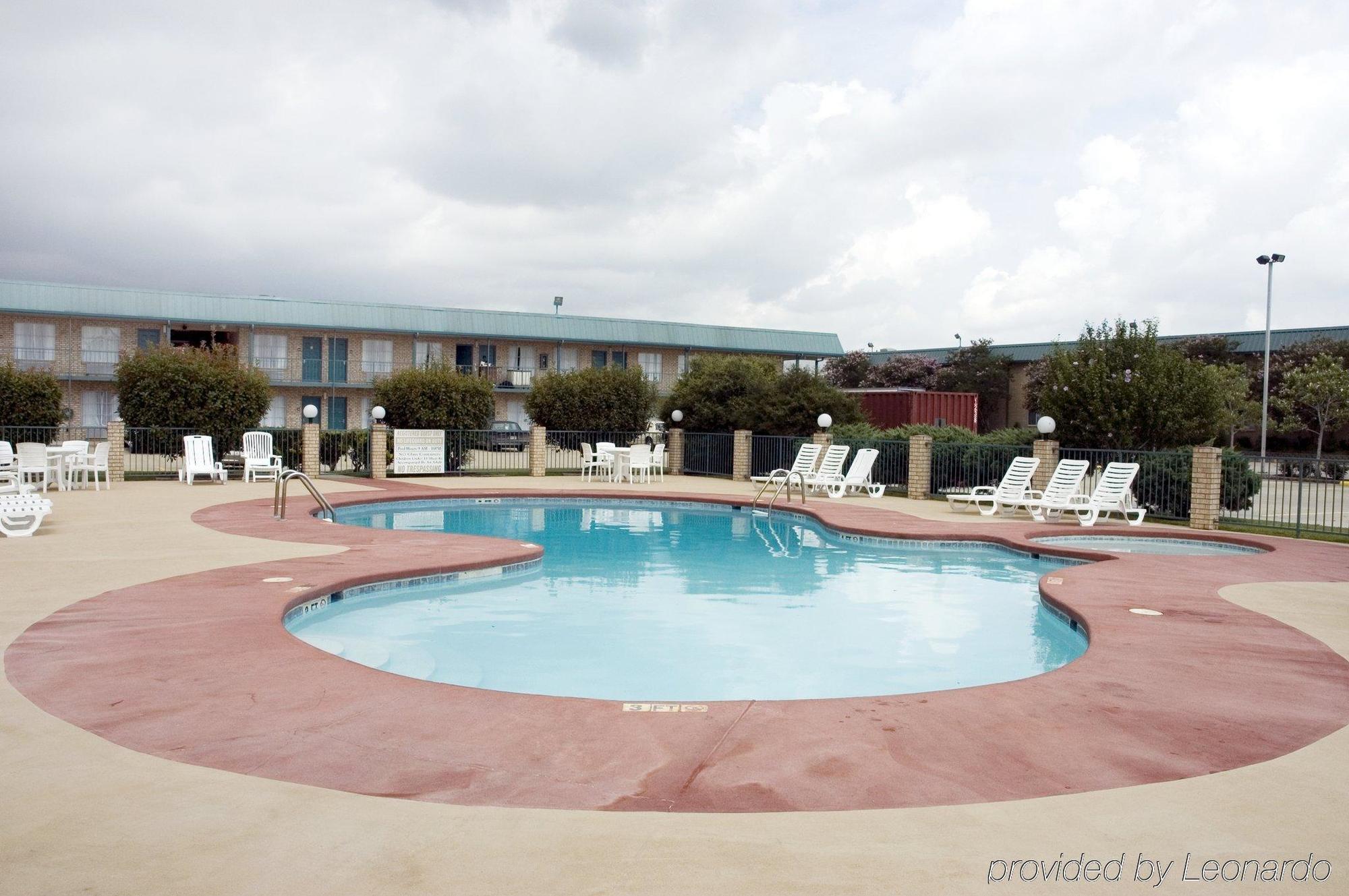Super 8 By Wyndham New Iberia Motel Facilități foto